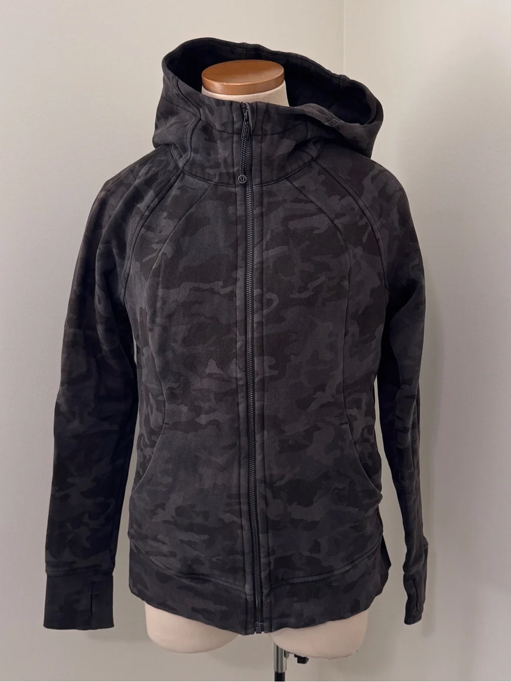 Lululemon 10 Scuba Hoodie Light Cotton Fleece Full Zip Jacket Camo